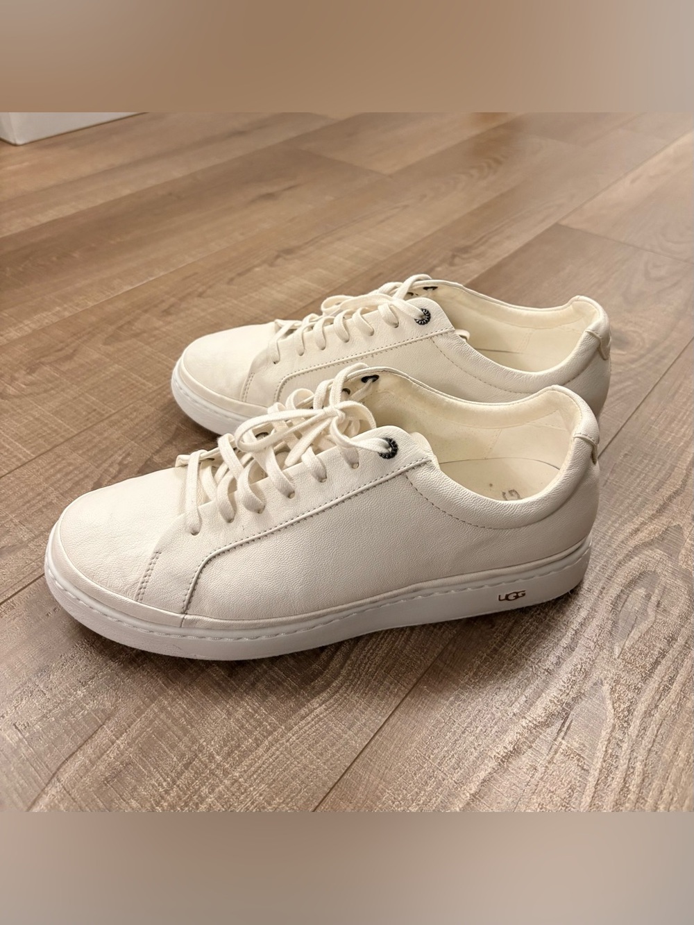 UGG Men's Cream Low-Top Leather Sneakers, size 9.5